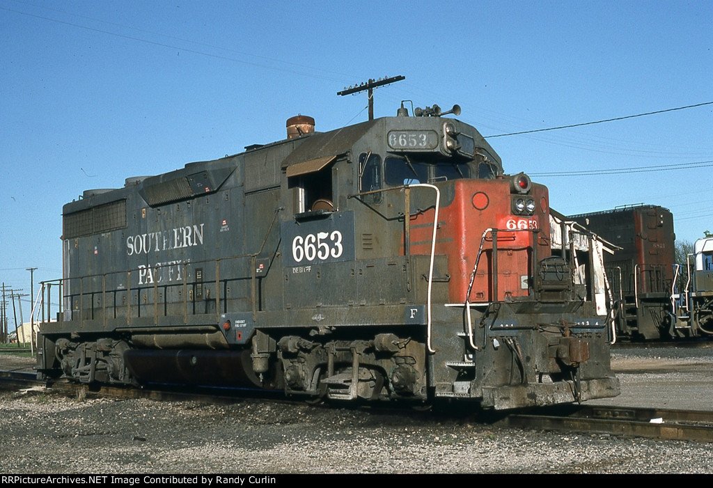 SP 6653 at Victoria